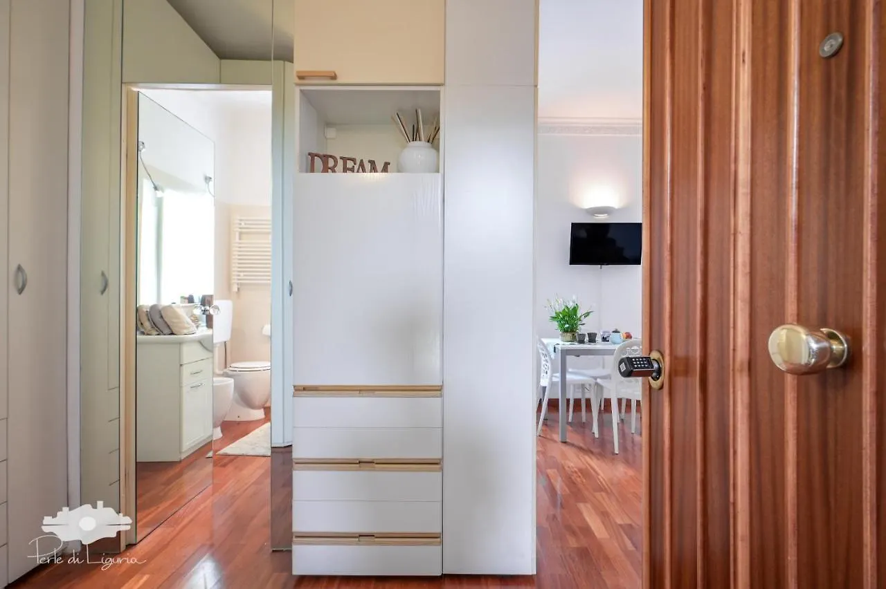 Una Finestra Sul Mare Genoa Apartment